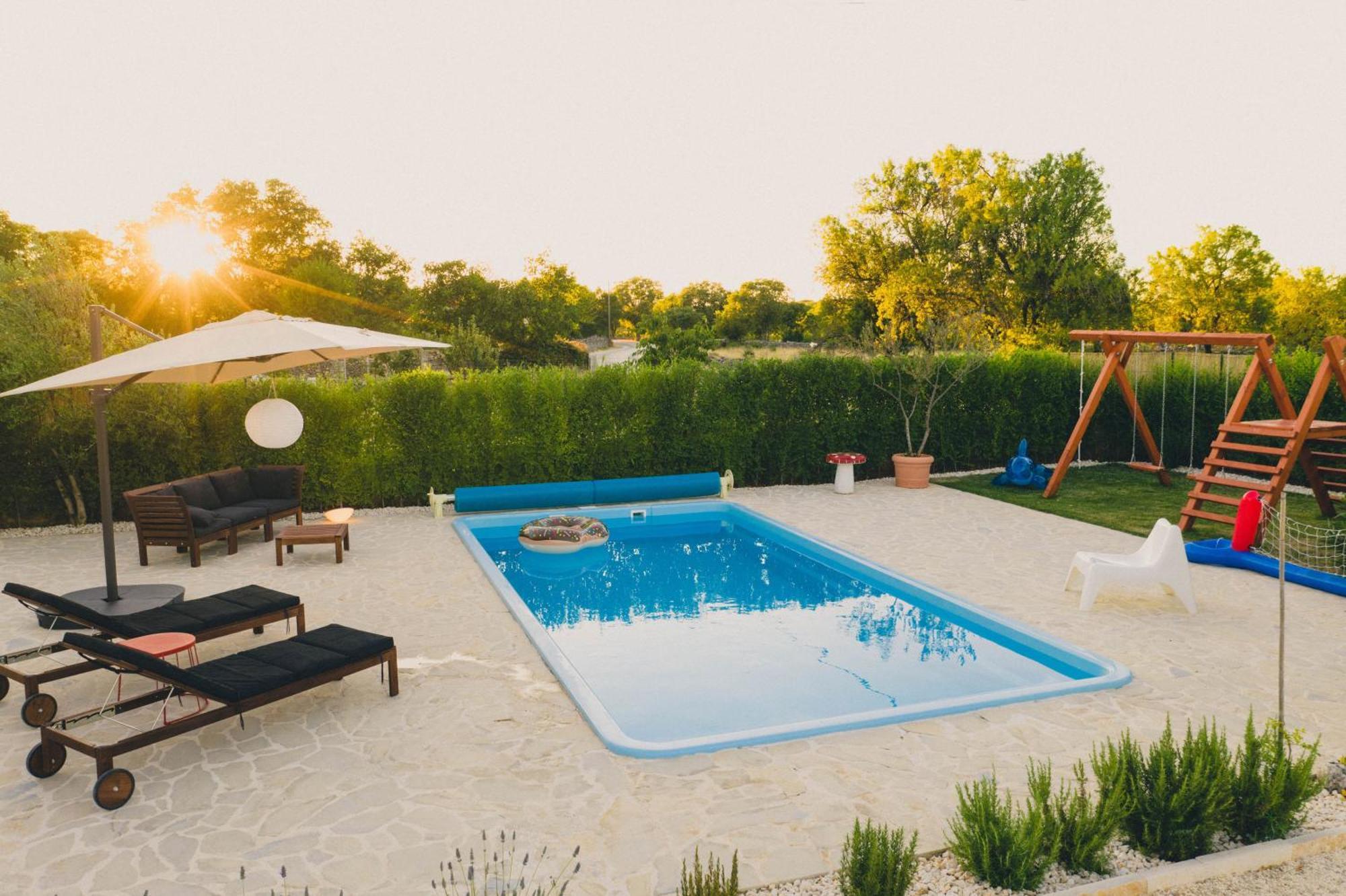 Cozy Country Home With Heated Outdoor Pool Шибеник Экстерьер фото