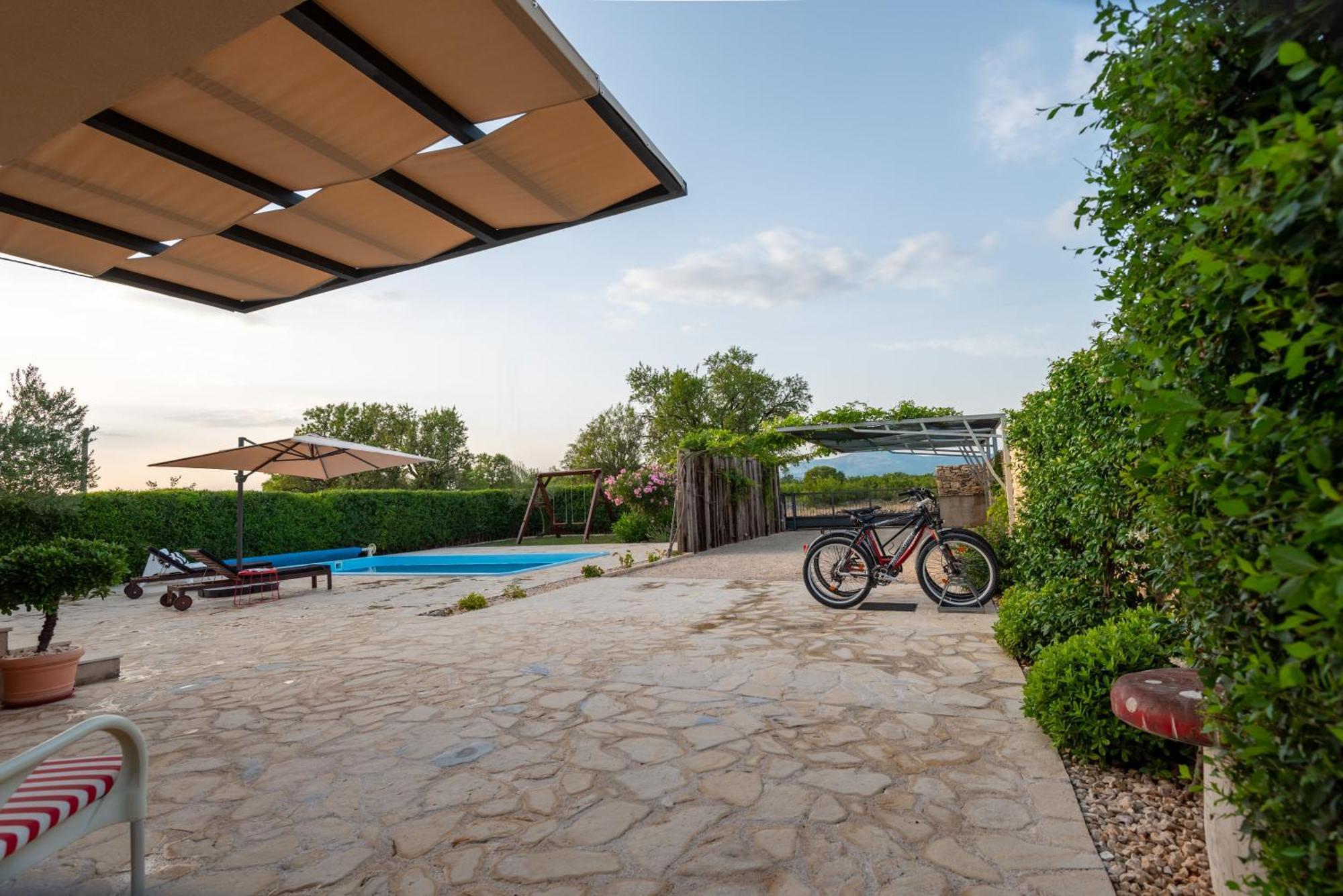 Cozy Country Home With Heated Outdoor Pool Шибеник Экстерьер фото